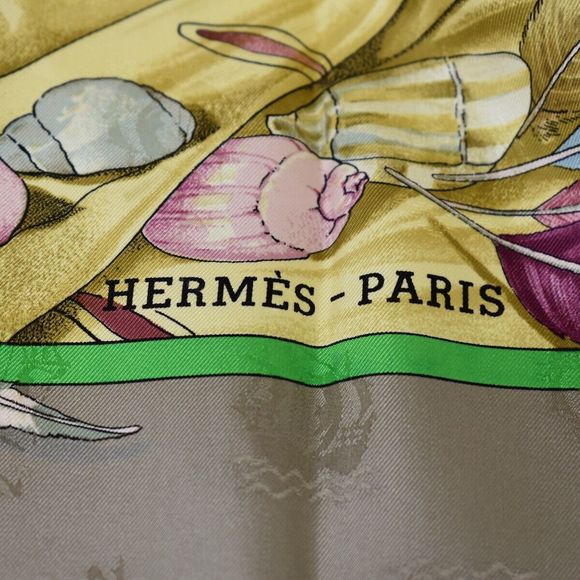 HERMES Carre 90 Scarves - Picture 2 of 11